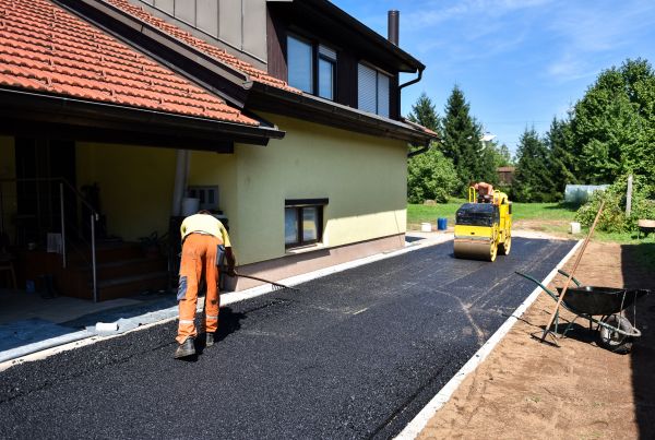 Blacktopping Service in Davis